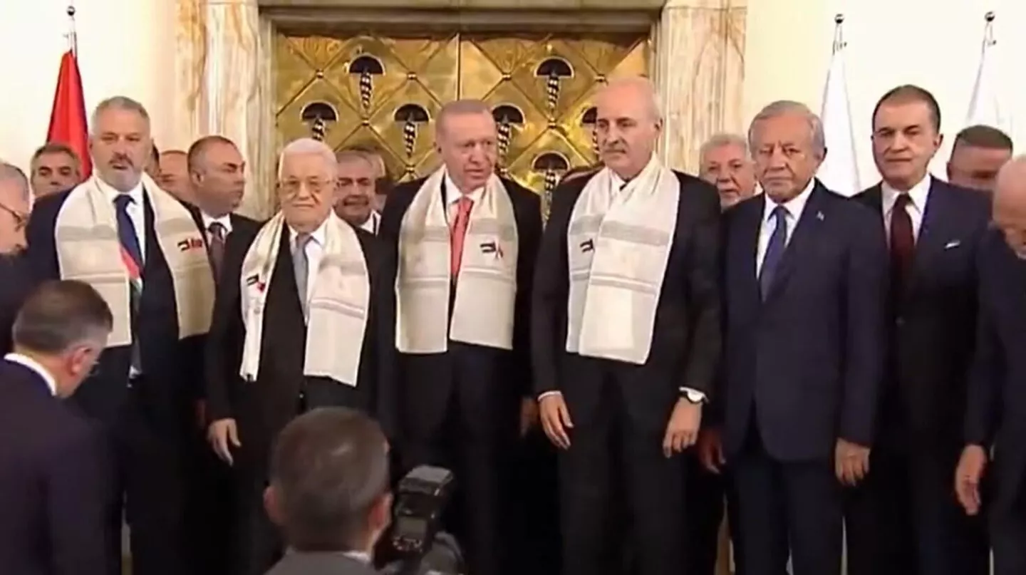 Cumhurbaşkanı Erdoğan, Filistin Devlet Başkanı Mahmud Abbas’ın Genel Kurul’a hitap edeceği “Filistin Konulu Olağanüstü Oturum” için TBMM’ye geldi.