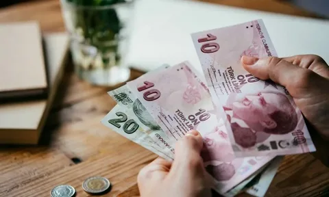 Kredi Kartı ve Kredi Borcu Riski Çığ Gibi Büyüyor