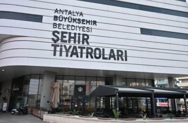 Antalya, Starbucks Şubesine Molotoflu Saldırı, Saldırgan Kaçtı