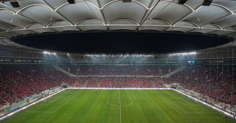 BURSASPOR KAPALI GİŞE, LİDERLİĞİNİ KORUYOR: 42 BİN 740 TARAFTARLA ZAFERE ULAŞTI