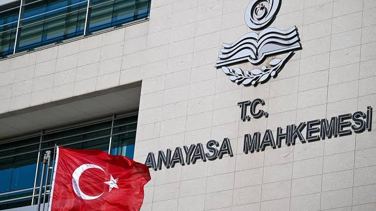 ANAYASA MAHKEMESİNDEN 5 SİYASİ PARTİYE SUÇ DUYURUSU KARARI