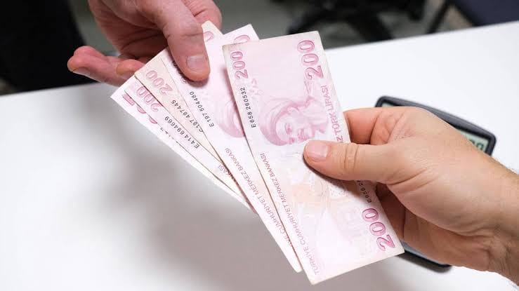 ASGARİ ÜCRET 2025 İÇİN GERİ SAYIM BAŞLADI, TEKLİF MASADA: ZAM SENARYOLARI NE DİYOR?
