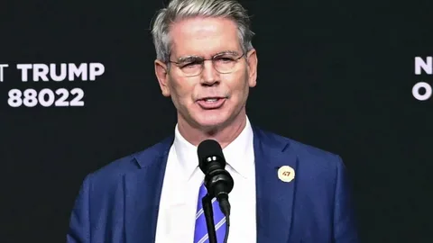 Trump’ın Kurmay Kadrosunun En İlginç Parçası Scott Bessent Kimdir?