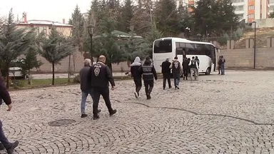 385 MİLYONLUK BUNGALOV DOLANDIRICILIĞI: 32 KİŞİLİK ÇETE ÇÖKERTİLDİ
