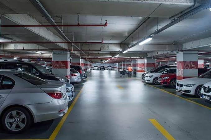 İSTANBUL’DA OTOPARK KRİZİ: 1,5 SAATLİK PARKA 400 TL!