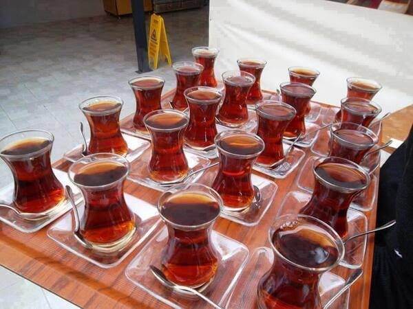 TARIM BAKANLIĞI UYARDI: 4 ÇAY MARKASINDA ZEHİRLENME TEHLİKESİ VAR