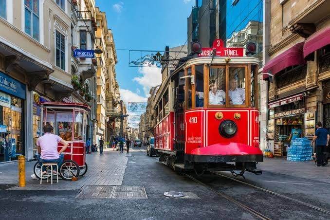 İSTANBUL’DA BİR KİŞİNİN GÜNLÜK YAŞAM MALİYETİ NEDİR?