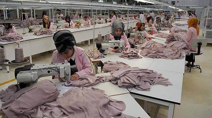 TEKSTİLCİLERDEN 2025 ASGARİ ÜCRET ÖNERİSİ: GEÇİLMEMESİ GEREKEN SINIRDA BELİRTİLDİ