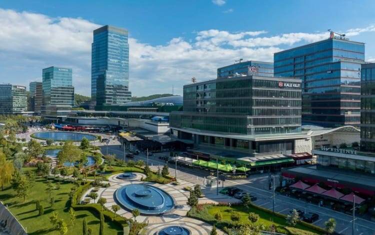 İSTANBUL’UN EN LÜKS AVM’SİNDE ORGANİZE SUÇ DALGASI!