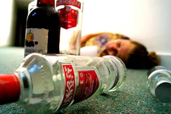 İSTANBUL’DA SAHTE ALKOL FACİASI: 37 CAN KAYBI!