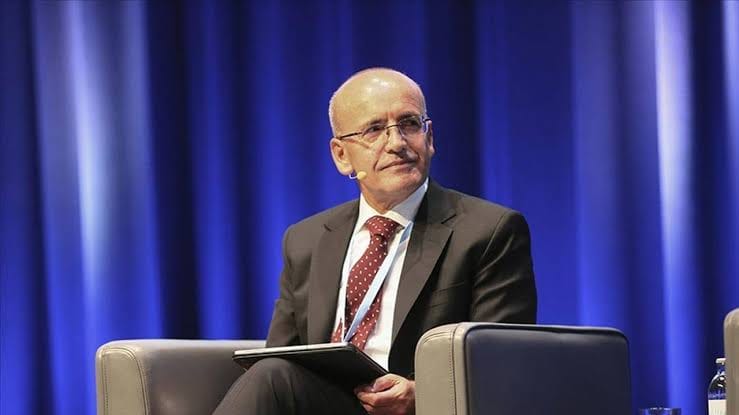 HAYAT NORMALE DÖNMEDİ AMA VERGİ NORMALE DÖNDÜ: MEHMET ŞİMŞEK’TEN DEPREM BÖLGESİNE MESAJ