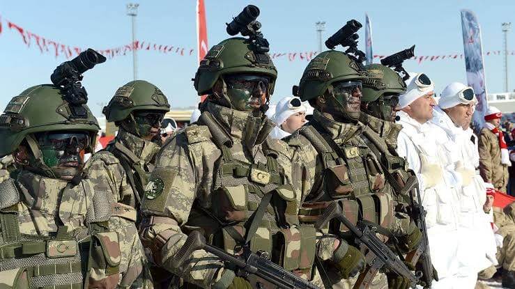 DÜNYANIN EN GÜÇLÜ ORDULARI 2025: TÜRKİYE KAÇINCI SIRADA