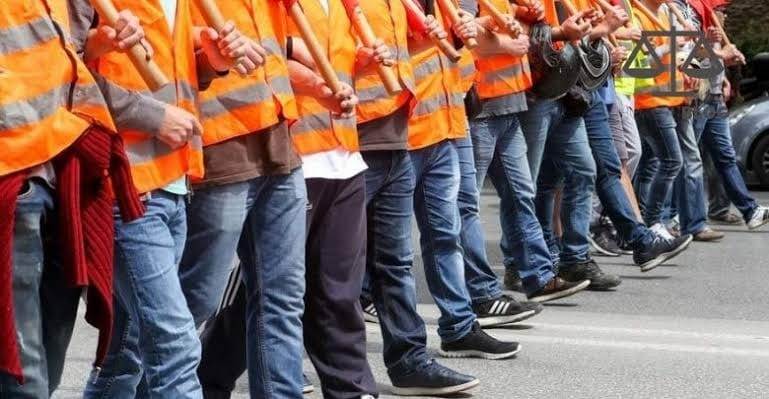 TÜRKİYE’DE SENDİKALAŞMA: KAMUDA YÜKSEK, ÖZEL SEKTÖRDE DÜŞÜK SEVİYEDE
