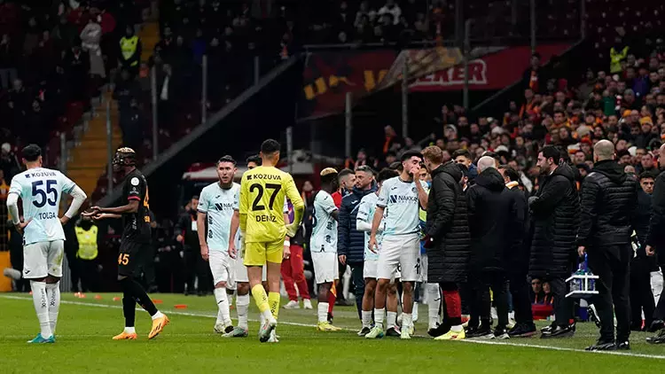 ADANA DEMİRSPOR’UN SAHADAN ÇEKİLMESİNE AĞIR CEZALAR GELEBİLİR! İŞTE DETAYLAR