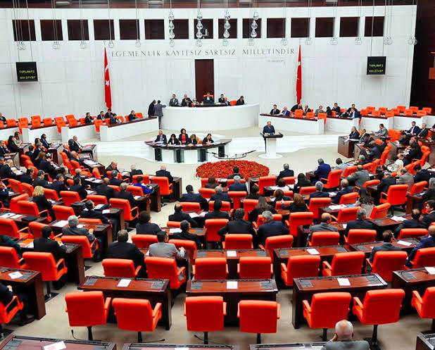 YSK’dan Milletvekili Sayılarında Değişiklik: Ankara, İstanbul ve İzmir’in Sandalye Sayıları Belli Oldu