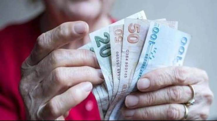 EMEKLİ MAAŞLARI YENİDEN HESAPLANACAK! 2025 SONRASI EMEKLİ OLANLAR DİKKAT