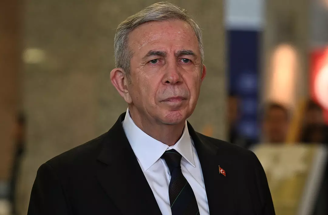 MANSUR YAVAŞ’TAN SES GETİREN ATAMA: İHRAÇ EDİLEN İKİ KOMUTAN BELEDİYEDE GÖREVE BAŞLADI