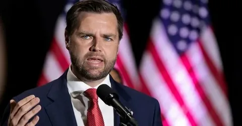 JD Vance Gronland İçin Ağzındaki Baklayı Çıkarttı