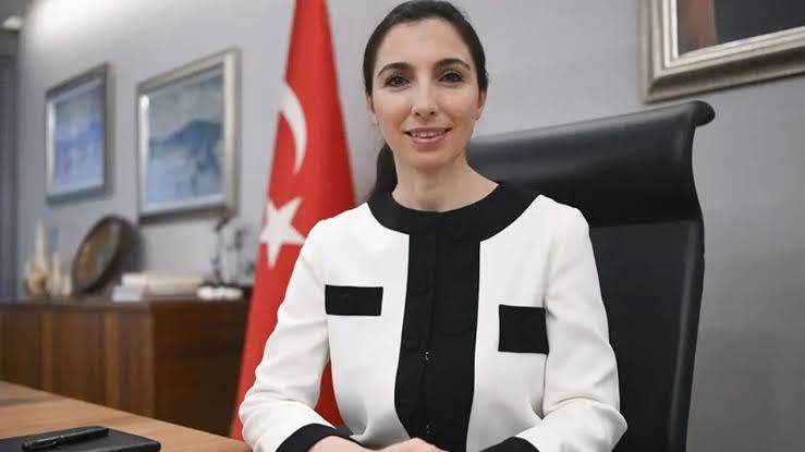 KÜLLİYE’DE “İKİ BAŞLI EKONOMİ” HAZIRLIĞI: HAFİZE GAYE ERKAN GERİ Mİ DÖNÜYOR?