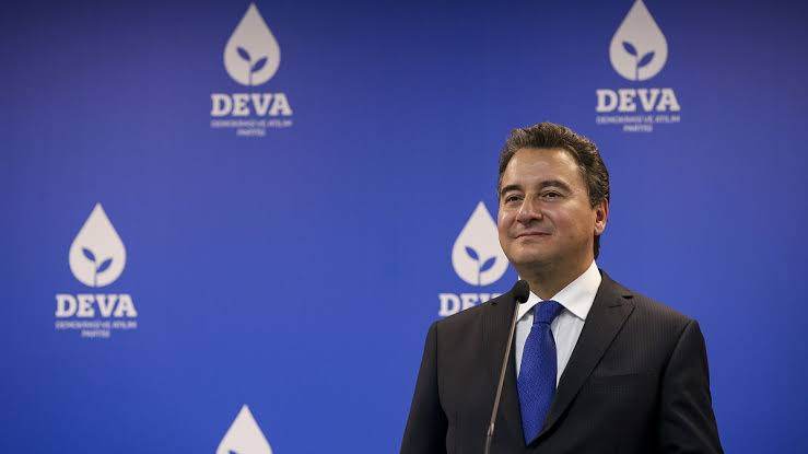 DEVA PARTİSİ’NDE ŞOK İSTİFA: MİLLETVEKİLİ SAYISI BİRE DÜŞTÜ