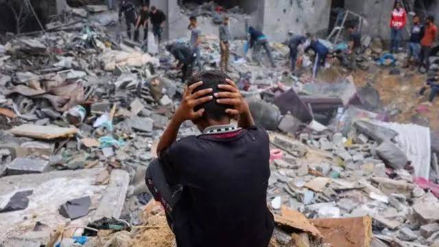 İSRAİL’DEN GAZZE’YE 12 AY DAHA SALDIRI MESAJI