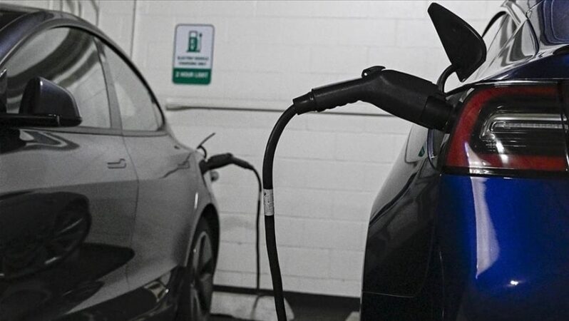 Elektrikli araç sayısı artarken, şarj sorunları da derinleşiyor.