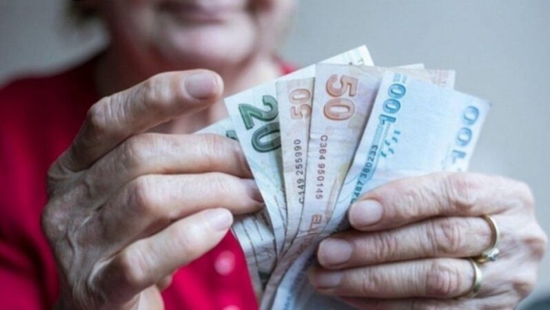 Ev hanımları için emeklilik: Prim desteği ve yıpranma hakkı bilgileri