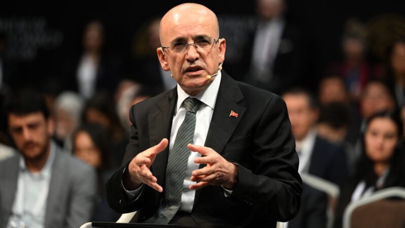 Mehmet Şimşek “Bazı fonlar üzerinden manipülasyon yapılıyor”