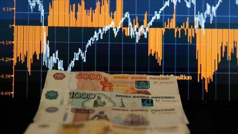 Rus piyasaları müzakereler öncesinde düşüşle başladı.