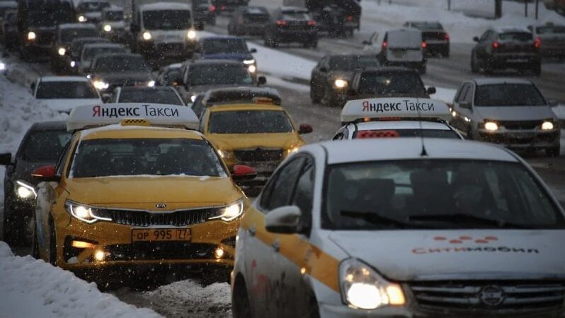 Rusya’da taksi düzenlemesi: Yalnızca yerli üretim araçlar kullanılacak