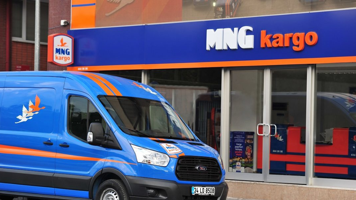 Tabelalar teker teker kaldırıldı: MNG Kargo sona eriyor