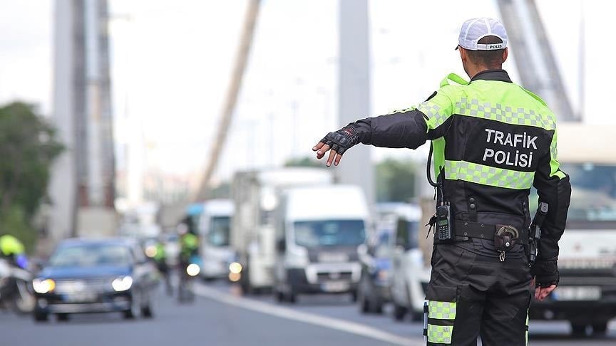Trafikte hata yapmanın maliyeti artıyor: İşte yeni trafik cezaları maddeler halinde.