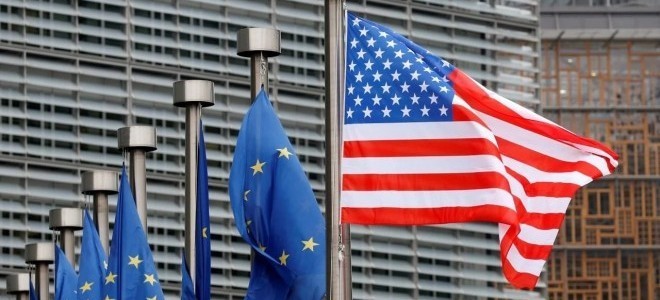 Trump, AB’ye yönelik yüzde 50’lik tarifeyi askıya aldı.