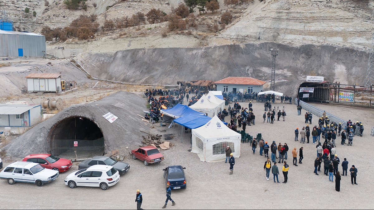 Usule aykırı özelleştirme