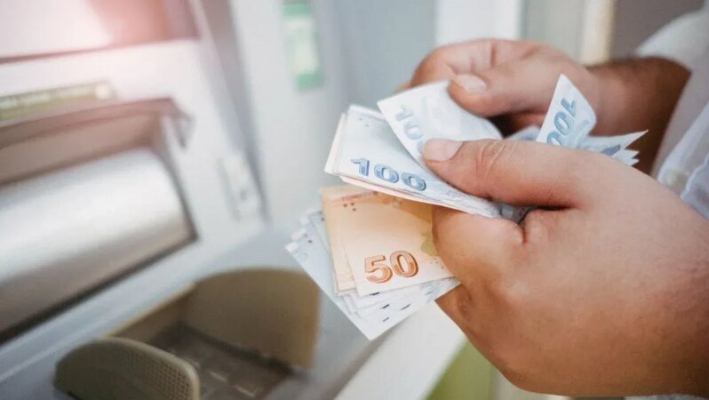 Holdinglerin ödediği vergi yüzde 11; çalışanların sayısı ise yüzde 100 yükseldi.