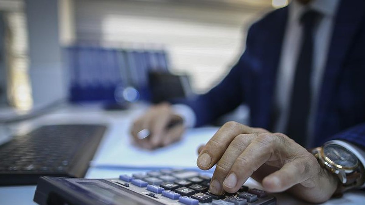 Memurlara giyim vergisi geliyor