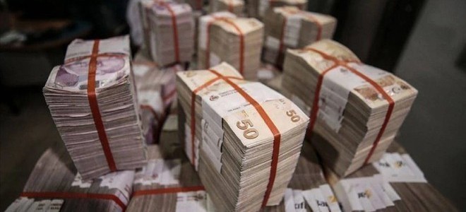 Merkezi yönetim bütçesi nisan ayında 174 milyar TL açık kaydetti.