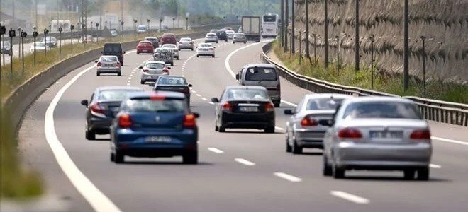 TÜİK duyurdu: Nisan ayında trafiğe kayıtlı araç sayısı açıklandı.