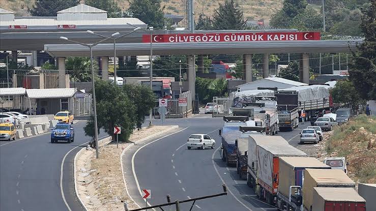 Türkiye Ve Suriye 15 Yıl Sonra Sınırı Tırlara Açıyor: Ticarette Yeni Koridor