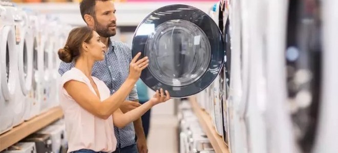 Adana’da yeni evlenecek çiftler için mobilya ve beyaz eşyada indirim protokolü imzalandı.