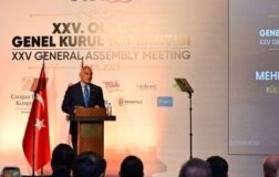 Bakan Ersoy duyurdu: Türkiye, en fazla turist kabul eden 4. ülke oldu.