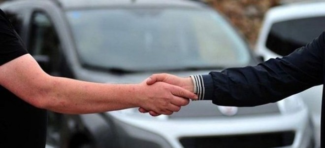 Bakanlık, yetki belgesi olmadan yapılan ikinci el araç ticaretine 72 milyon TL ceza kesti.