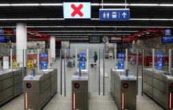 Belçika’da işçiler hükümetin kemer sıkma önlemlerine karşı greve başladı.