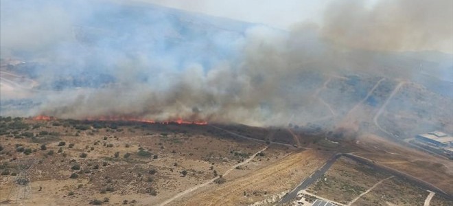 İzmir’deki yangın söndürüldü.