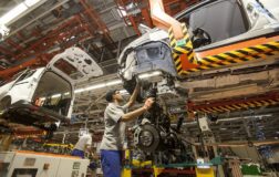Kapı kilidi sorunu Ford’u harekete geçirdi: Popüler modelin üretimi durduruldu.