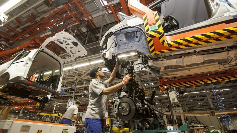 Kapı kilidi sorunu Ford’u harekete geçirdi: Popüler modelin üretimi durduruldu.