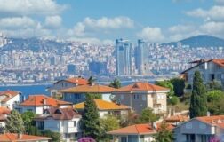 Konut fiyatları mayıs ayında enflasyona karşı geriledi.