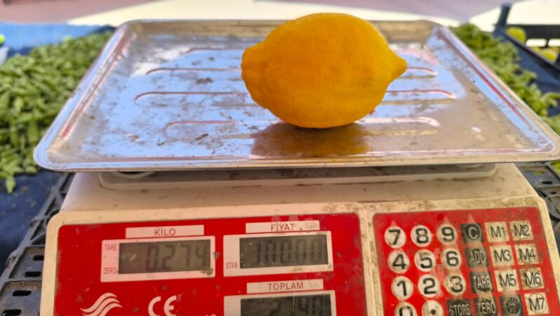 Limon suyu çıkarıldı: Adedi 27 lira.