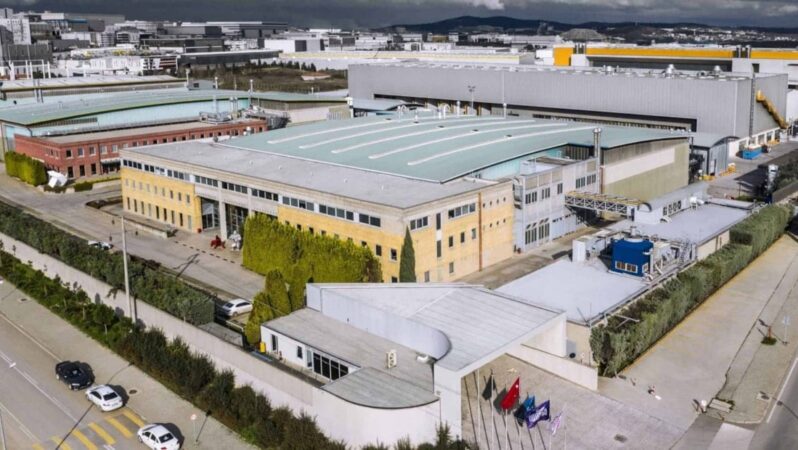 Maaş artışı isteyenlerin işine son verme gerçeği ortaya çıktı! O fabrika zam yapıp birçok kişiyi işten çıkardı.