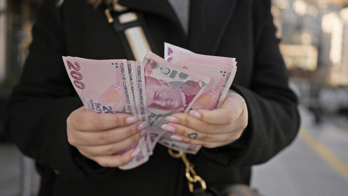 Merkez Bankası’nın tahmini doğruysa, emekli temmuzda bu zammı elde edecek.